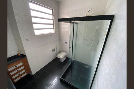 Casa à venda com 284m², 4 quartos e 8 vagasBanheiro da Suíte