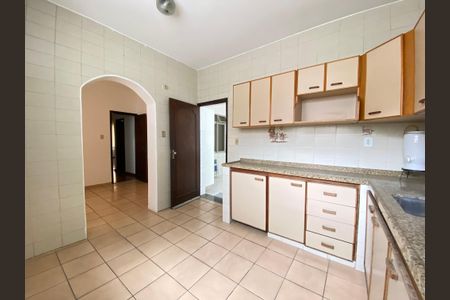 Casa à venda com 284m², 4 quartos e 8 vagasCozinha