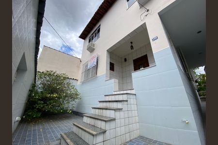 Casa à venda com 284m², 4 quartos e 8 vagasFachada