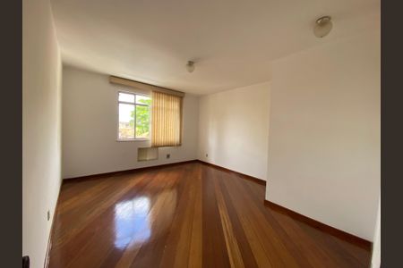 Casa à venda com 284m², 4 quartos e 8 vagasQuarto 