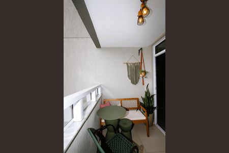 Apartamento à venda com 75m², 3 quartos e 2 vagasVaranda da Sala