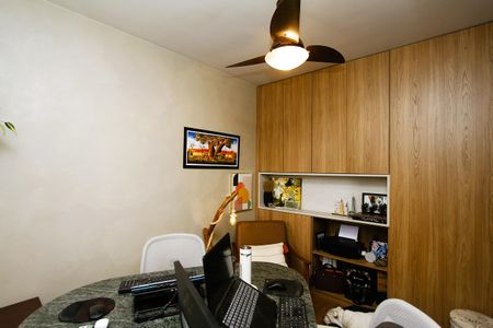 Apartamento à venda com 75m², 3 quartos e 2 vagasQuarto 1