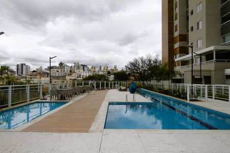 Apartamento à venda com 75m², 3 quartos e 2 vagasÁrea comum - Piscina