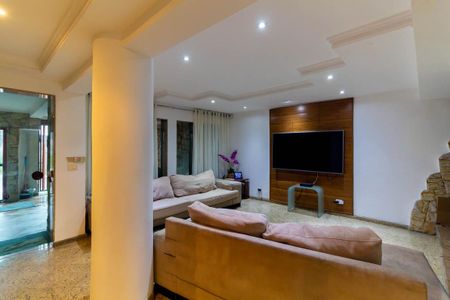 Casa à venda com 3 quartos, 180m² em Jardim Galli, São Paulo