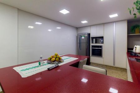 Casa à venda com 180m², 3 quartos e 2 vagas