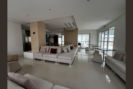 Apartamento à venda com 250m², 3 quartos e 4 vagas Apartamento à venda com 250m², 3 quartos e 4 vagasÁrea comum - Salão de festas