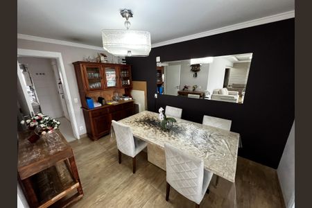 Apartamento à venda com 250m², 3 quartos e 4 vagas Apartamento à venda com 250m², 3 quartos e 4 vagasSala