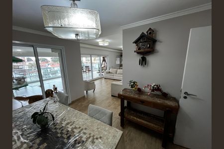 Apartamento à venda com 250m², 3 quartos e 4 vagas Apartamento à venda com 250m², 3 quartos e 4 vagasSala