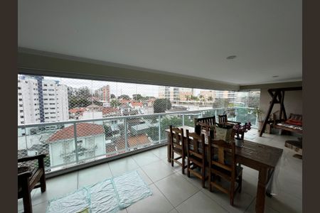 Apartamento à venda com 250m², 3 quartos e 4 vagas Apartamento à venda com 250m², 3 quartos e 4 vagasVaranda da Sala