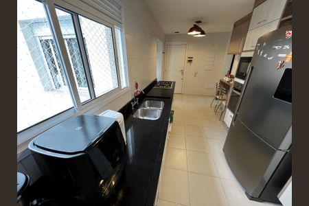 Apartamento à venda com 250m², 3 quartos e 4 vagas Apartamento à venda com 250m², 3 quartos e 4 vagasCozinha