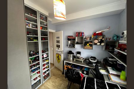 Apartamento à venda com 250m², 3 quartos e 4 vagas Apartamento à venda com 250m², 3 quartos e 4 vagasSuíte 3