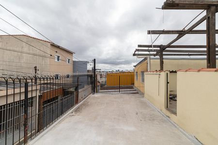 Casa à venda com 175m², 3 quartos e 2 vagas Casa à venda com 175m², 3 quartos e 2 vagasTerraço