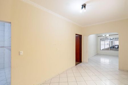 Casa à venda com 175m², 3 quartos e 2 vagas Casa à venda com 175m², 3 quartos e 2 vagasSala