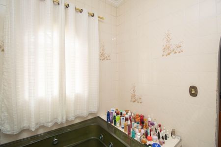 Casa à venda com 400m², 3 quartos e 6 vagas Casa à venda com 400m², 3 quartos e 6 vagasBanheiro da Suíte 2