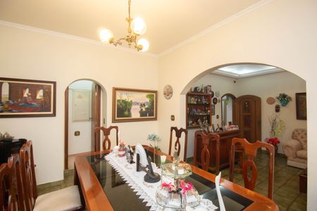 Casa à venda com 400m², 3 quartos e 6 vagas Casa à venda com 400m², 3 quartos e 6 vagasSala 3