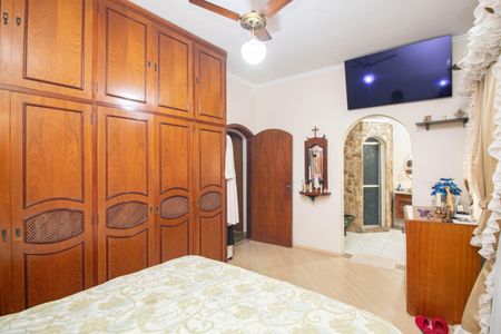 Casa à venda com 400m², 3 quartos e 6 vagas Casa à venda com 400m², 3 quartos e 6 vagasSuíte 2