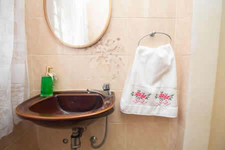 Casa à venda com 400m², 3 quartos e 6 vagas Casa à venda com 400m², 3 quartos e 6 vagasLavabo 2