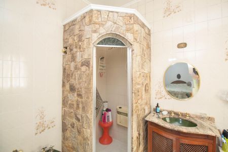 Casa à venda com 400m², 3 quartos e 6 vagas Casa à venda com 400m², 3 quartos e 6 vagasBanheiro da Suíte 2