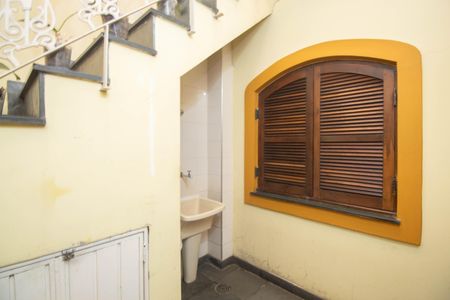 Casa à venda com 400m², 3 quartos e 6 vagas Casa à venda com 400m², 3 quartos e 6 vagasÁrea de Serviço 1