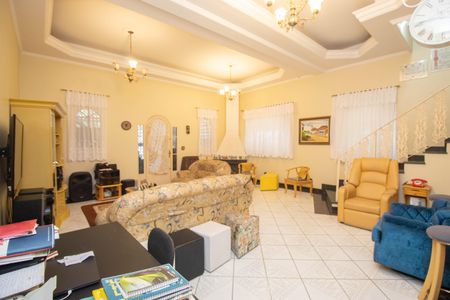 Casa à venda com 400m², 3 quartos e 6 vagas Casa à venda com 400m², 3 quartos e 6 vagasSala 1