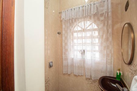 Casa à venda com 400m², 3 quartos e 6 vagas Casa à venda com 400m², 3 quartos e 6 vagasLavabo 2