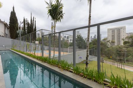 Apartamento à venda com 239m², 4 quartos e 4 vagas Apartamento à venda com 239m², 4 quartos e 4 vagasÁrea comum - Piscina