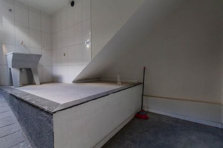 Casa para alugar com 90m², 2 quartos e sem vagaÁrea de Serviço