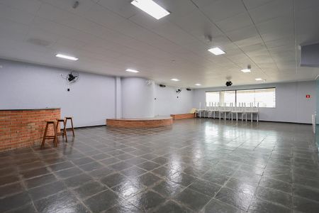 Apartamento para alugar com 57m², 2 quartos e 1 vaga Apartamento para alugar com 57m², 2 quartos e 1 vagaÁrea comum - Salão de festas