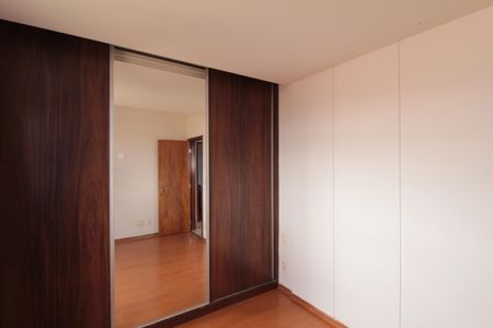 Apartamento à venda com 180m², 3 quartos e 2 vagasSuíte