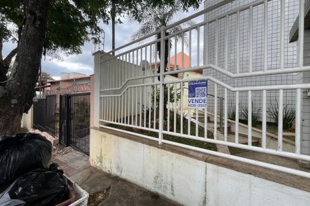Apartamento à venda com 180m², 3 quartos e 2 vagasFachada