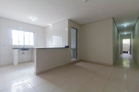 Sala/Cozinha de casa para alugar com 2 quartos, 100m² em Jardim Três Marias, São Paulo