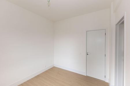 Apartamento à venda com 239m², 4 quartos e 4 vagas Apartamento à venda com 239m², 4 quartos e 4 vagasSemi-Suíte 1