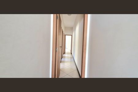 Corredor de casa à venda com 3 quartos, 199m² em Bela Vista, Lagoa Santa