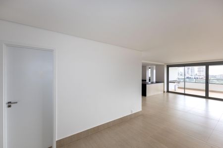 Apartamento à venda com 238m², 4 quartos e 4 vagasSala 2