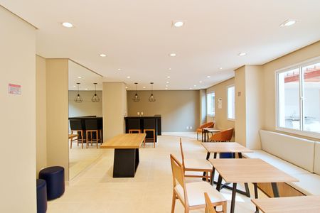 Apartamento para alugar com 24m², 1 quarto e sem vaga Apartamento para alugar com 24m², 1 quarto e sem vagaÁrea comum - Salão de festas