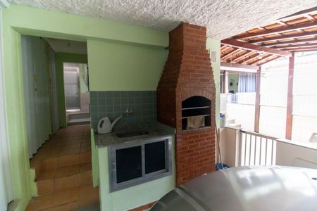 Casa à venda com 225m², 4 quartos e 1 vaga Casa à venda com 225m², 4 quartos e 1 vagaÁrea Externa