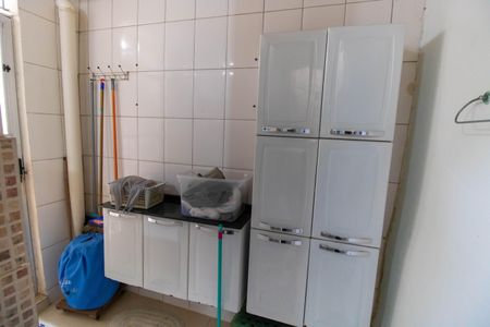 Casa à venda com 225m², 4 quartos e 1 vaga Casa à venda com 225m², 4 quartos e 1 vagaCasa 1 - Área de Serviço