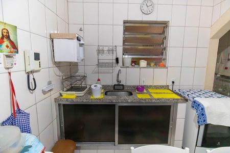 Casa à venda com 225m², 4 quartos e 1 vaga Casa à venda com 225m², 4 quartos e 1 vagaCasa 1 - Cozinha