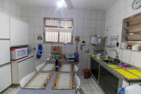 Casa à venda com 225m², 4 quartos e 1 vaga Casa à venda com 225m², 4 quartos e 1 vagaCasa 1 - Cozinha