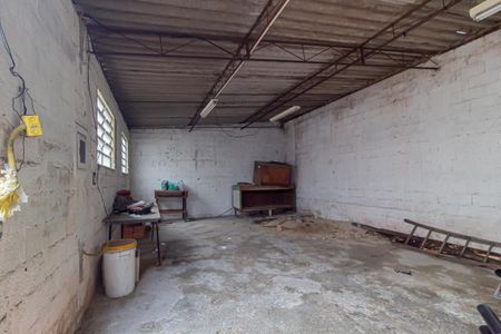 Casa à venda com 100m², 1 quarto e 6 vagasGalpão