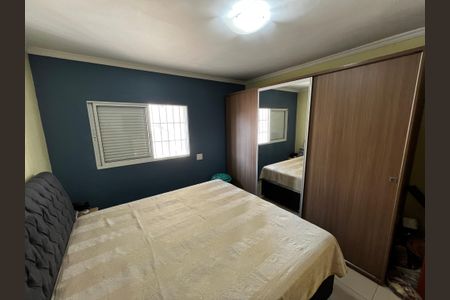 Casa à venda com 190m², 5 quartos e 2 vagas Casa à venda com 190m², 5 quartos e 2 vagasQuarto 4