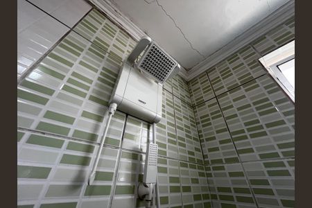 Casa à venda com 190m², 5 quartos e 2 vagas Casa à venda com 190m², 5 quartos e 2 vagasBanheiro 2