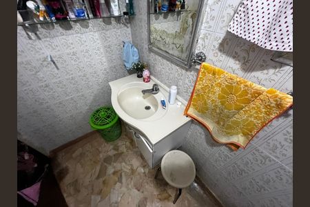 Casa à venda com 190m², 5 quartos e 2 vagas Casa à venda com 190m², 5 quartos e 2 vagasBanheiro da Suíte