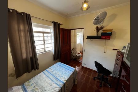 Casa à venda com 190m², 5 quartos e 2 vagas Casa à venda com 190m², 5 quartos e 2 vagasQuarto 1