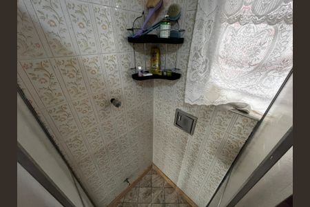 Casa à venda com 190m², 5 quartos e 2 vagas Casa à venda com 190m², 5 quartos e 2 vagasBanheiro Social