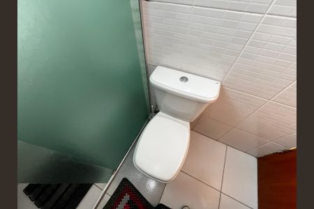 Casa à venda com 190m², 5 quartos e 2 vagas Casa à venda com 190m², 5 quartos e 2 vagasBanheiro 2