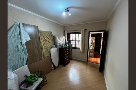Casa à venda com 190m², 5 quartos e 2 vagas Casa à venda com 190m², 5 quartos e 2 vagasSuíte