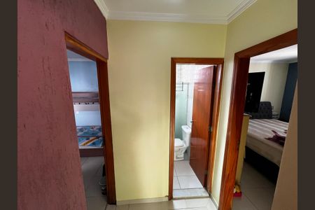 Casa à venda com 190m², 5 quartos e 2 vagas Casa à venda com 190m², 5 quartos e 2 vagasCopa