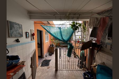 Casa à venda com 190m², 5 quartos e 2 vagas Casa à venda com 190m², 5 quartos e 2 vagasLavanderia