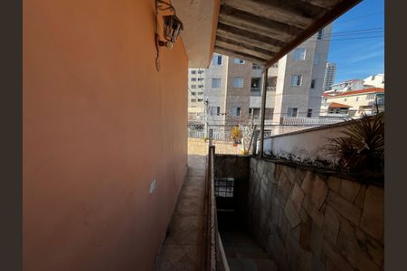 Casa à venda com 190m², 5 quartos e 2 vagas Casa à venda com 190m², 5 quartos e 2 vagasVaranda